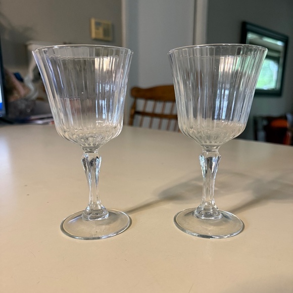 Luminarc Glasses - Picture 1 of 3